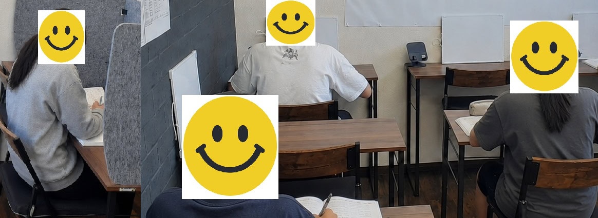 自分のペースで勉強中の生徒たち
